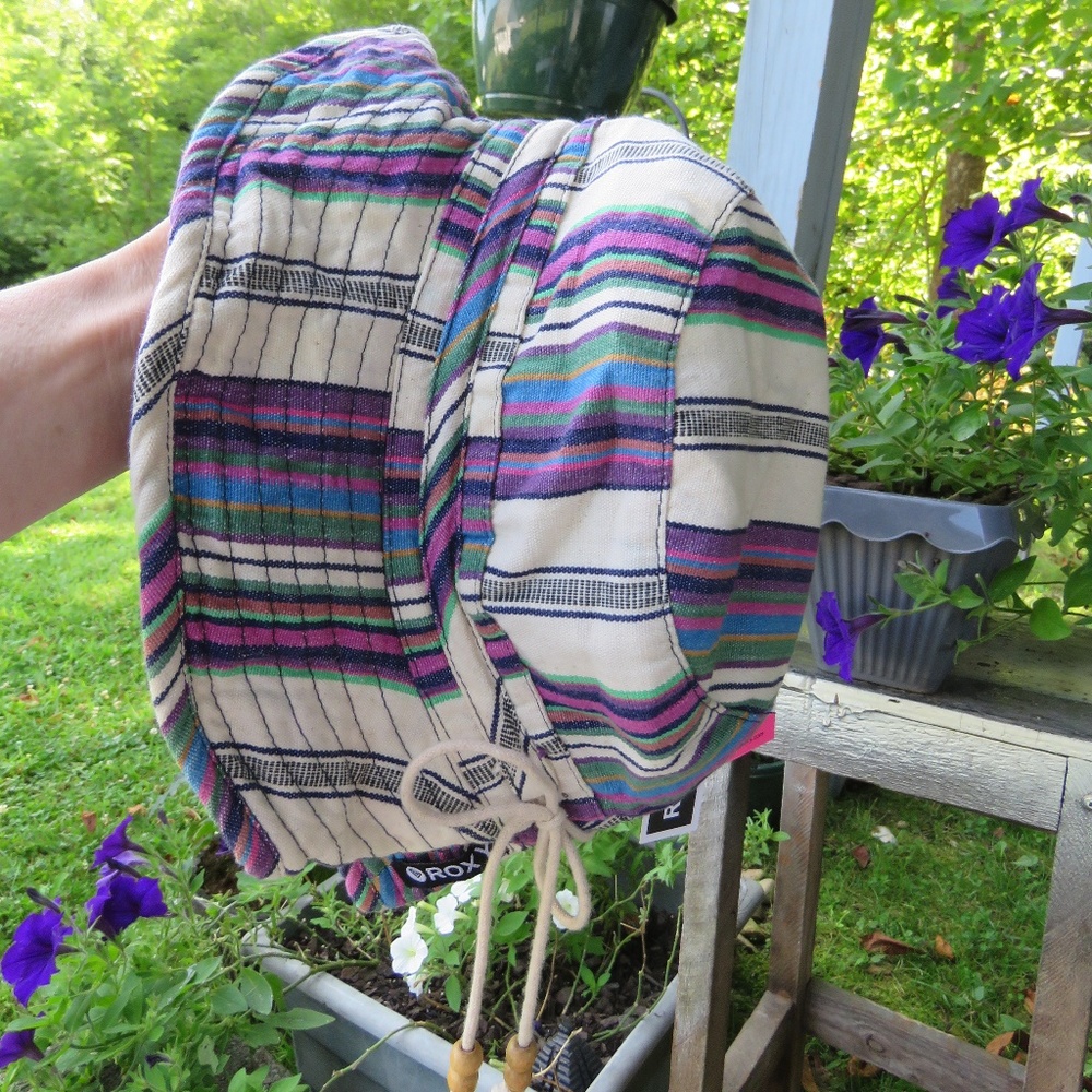 NWT Roxy Beach Bucket Reversible Hat